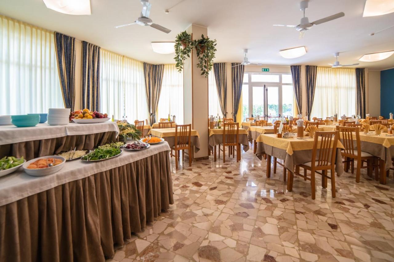 Hotel Sayonara 밀라노마리티마 외부 사진
