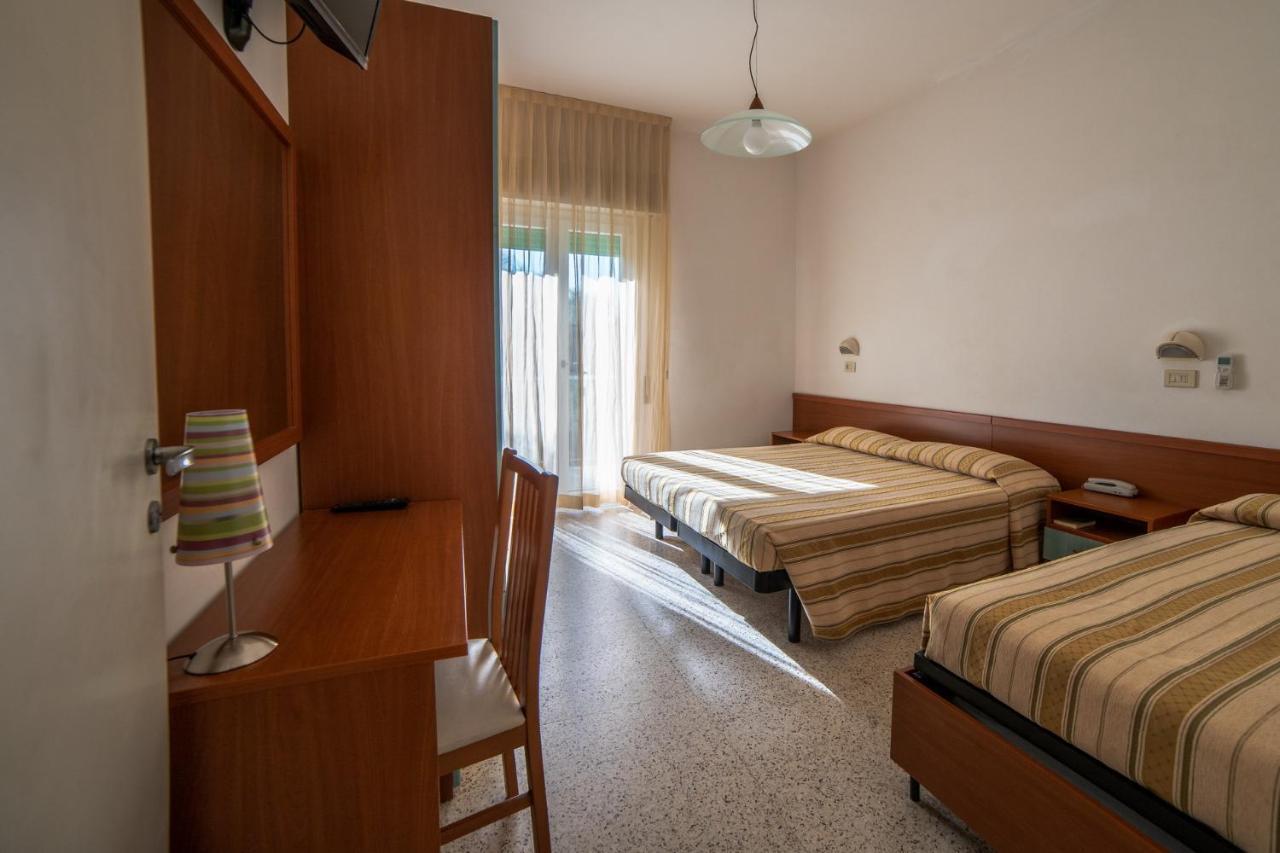 Hotel Sayonara 밀라노마리티마 외부 사진